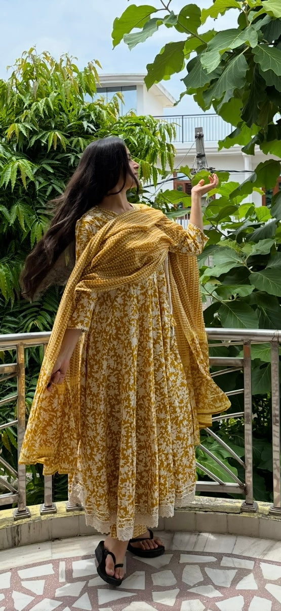 Sunshine Bloom Handblock Anarkali Set š