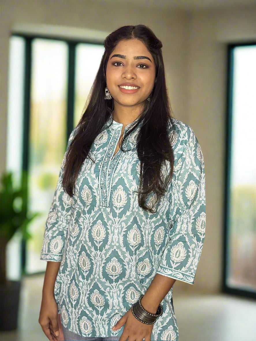 ❄️ Aqua Blue Ikat Printed Short Kurti