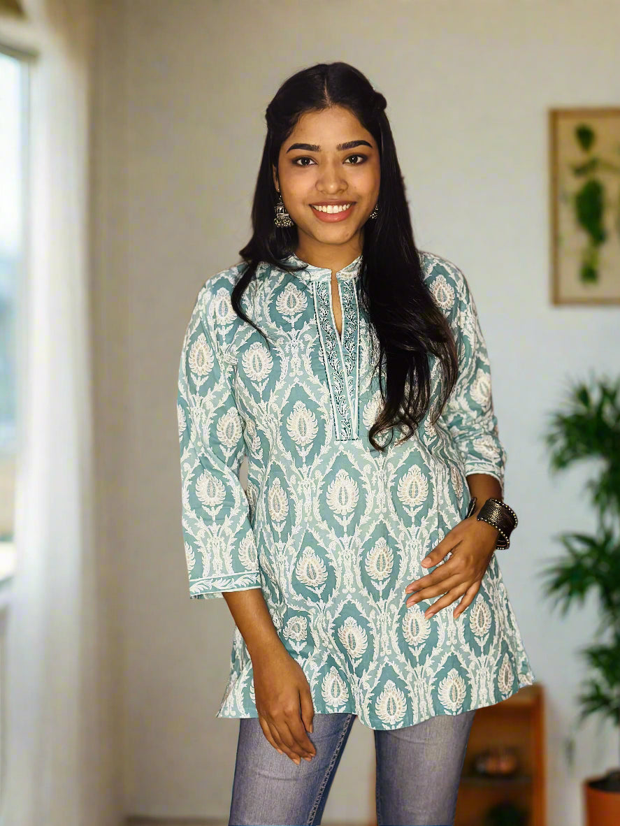 ❄️ Aqua Blue Ikat Printed Short Kurti