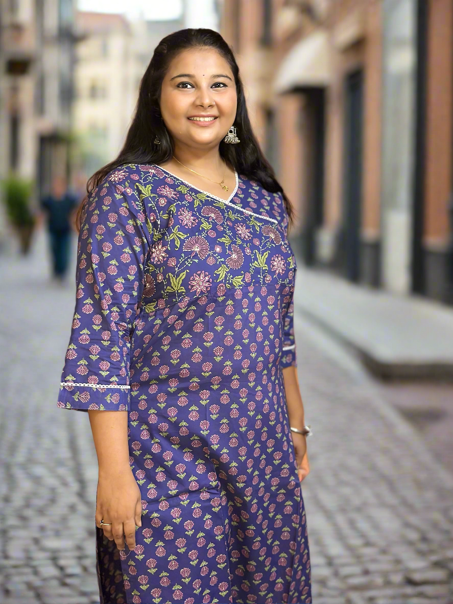 Blue Floral Kurta and Pant Set with Embroidered Neckline