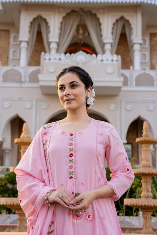 Gulabi Nazakat 💝 – Pink Hand Embroidered Cotton Kurta Set 🌸