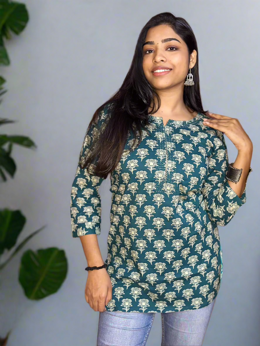 🌿 Teal Green Buti Printed Short Kurti